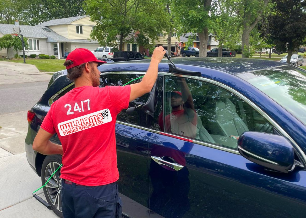 How Vehicle Lockout Services Work: A Step-by-Step Guide
