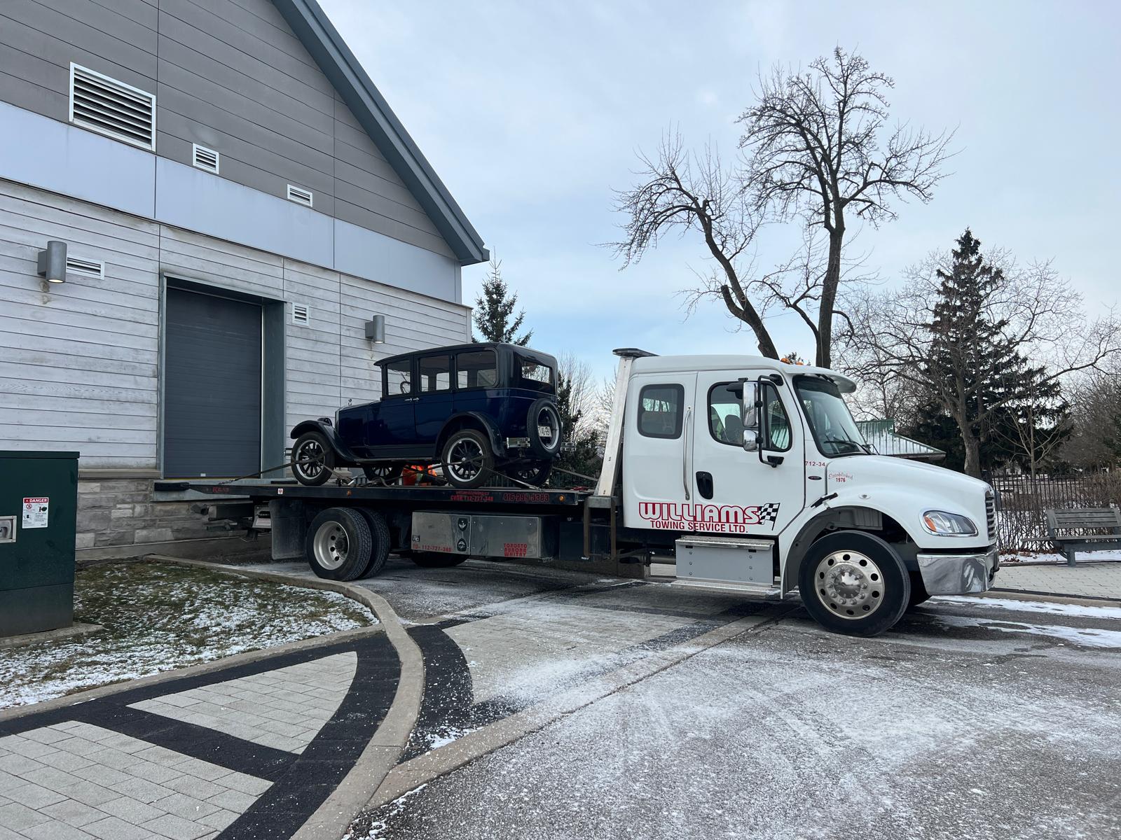 Williams Towing - Best Flatbed Towing Services in Toronto | Fast & Secure 