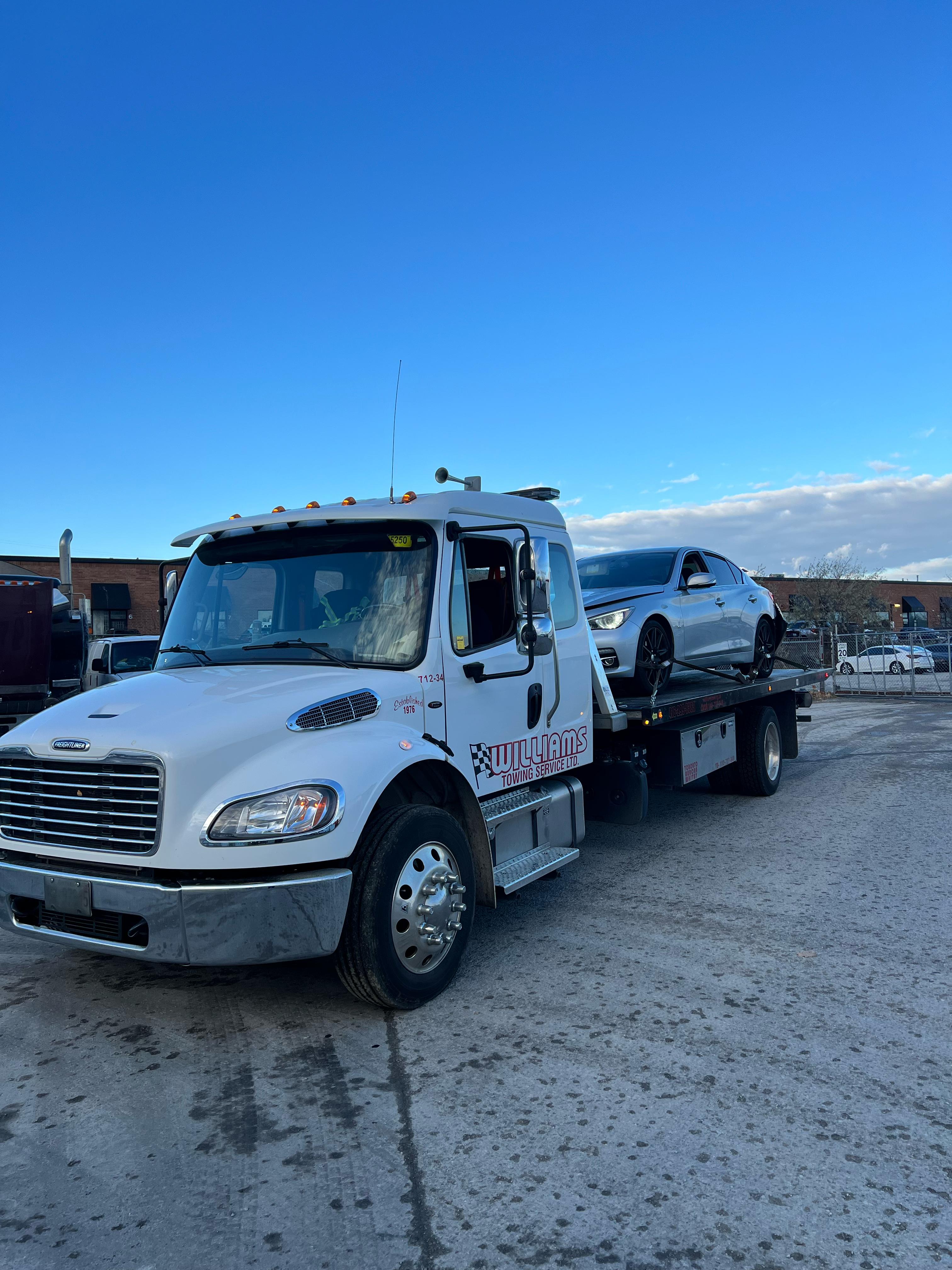 Reliable Tow Truck Toronto Services You Can Trust