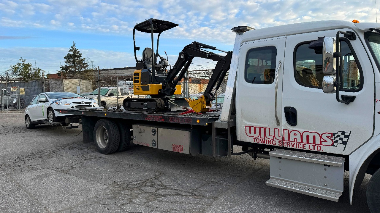 Roadside Assistance Towing Services: What You Need to Know