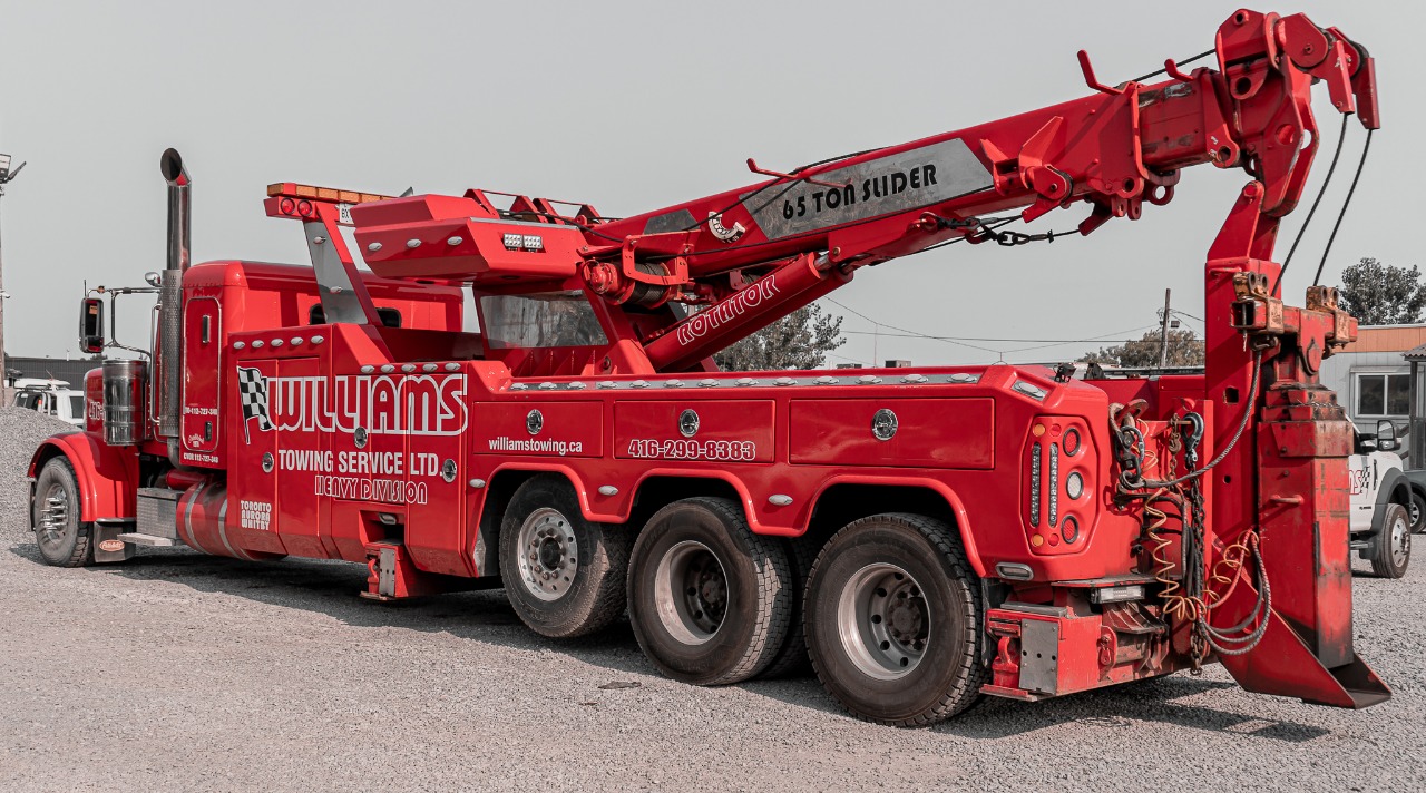 Tow Truck Response to Flooding in Toronto | 24/7 Fleet Recovery