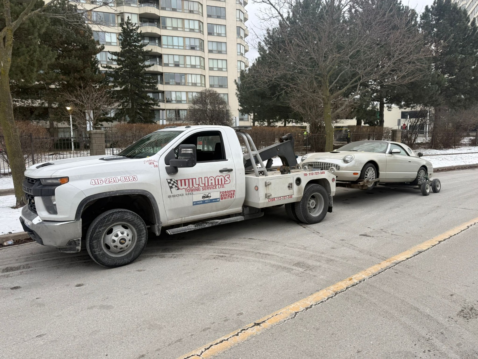 Flatbed Automotive Towing Near Me: When Is It Required?