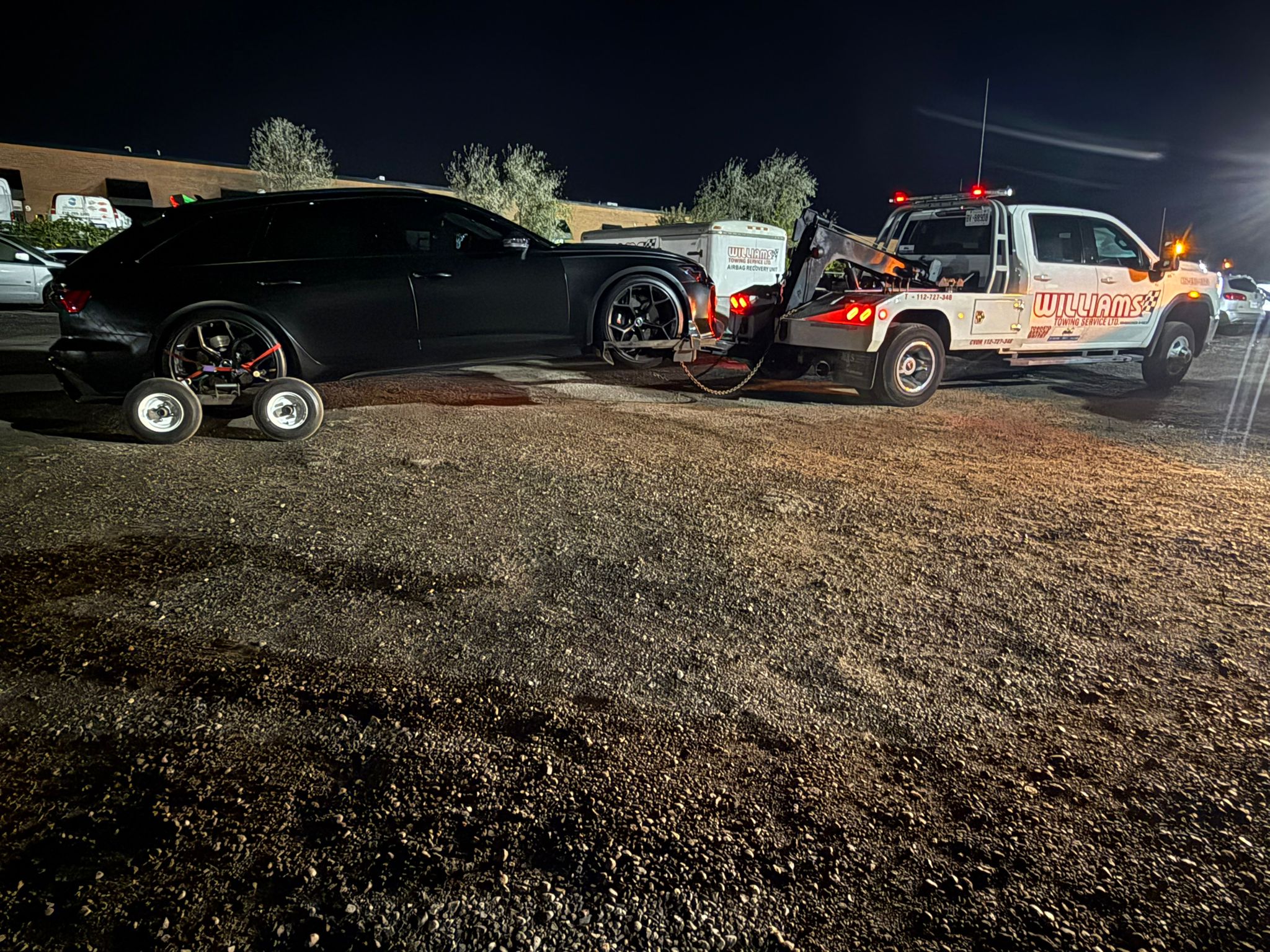 Night-Time Towing Services in Toronto: Is It Available 24/7?